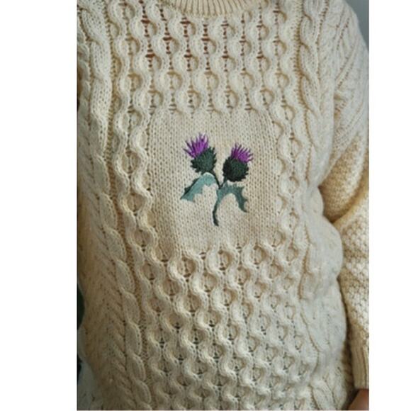 Made in Scotland Vintage 100% Wool Highland Home Industries cable Knit Sweater L - Picture 2 of 4